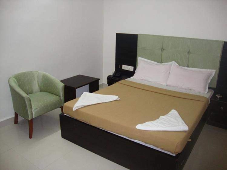 Seaqueen Residency Chennai Exterior foto